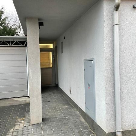 Apartamenty Komorniki 科莫尔尼基 外观 照片